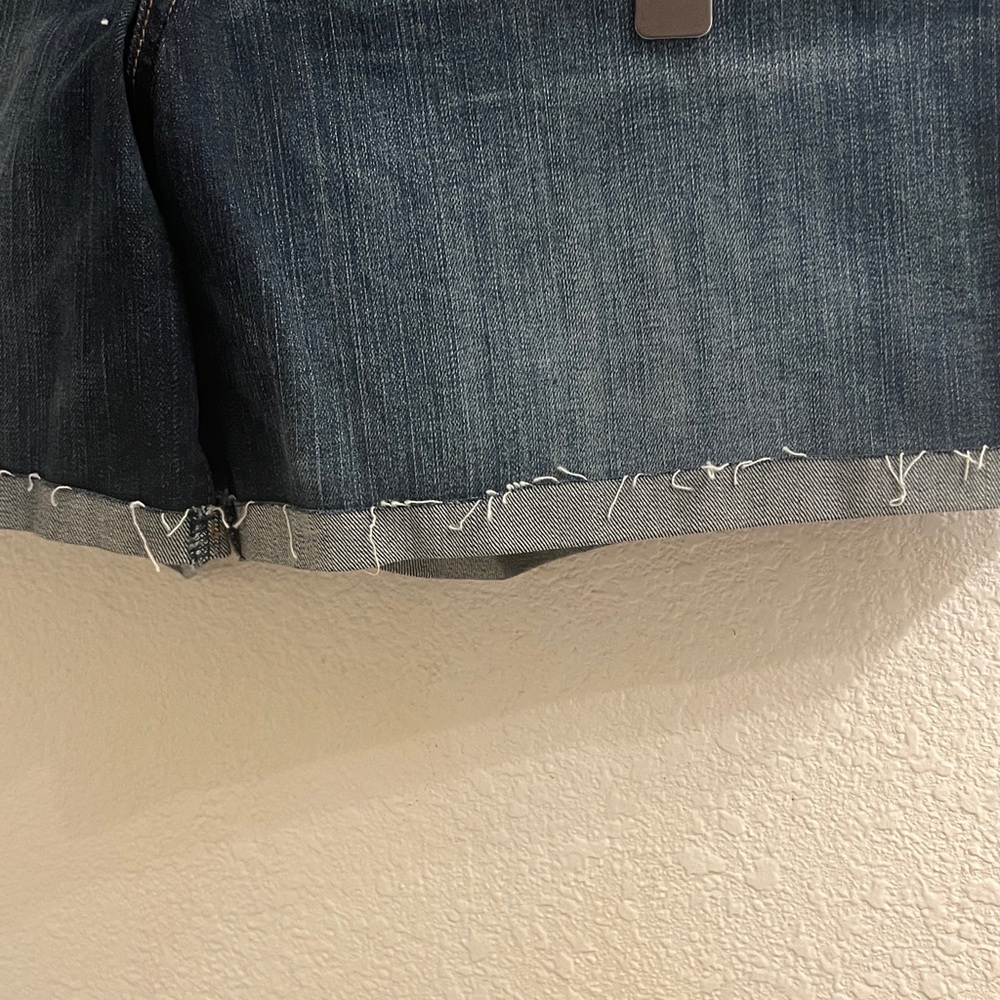Women's Denim Shorts - Picture 4 of 8
